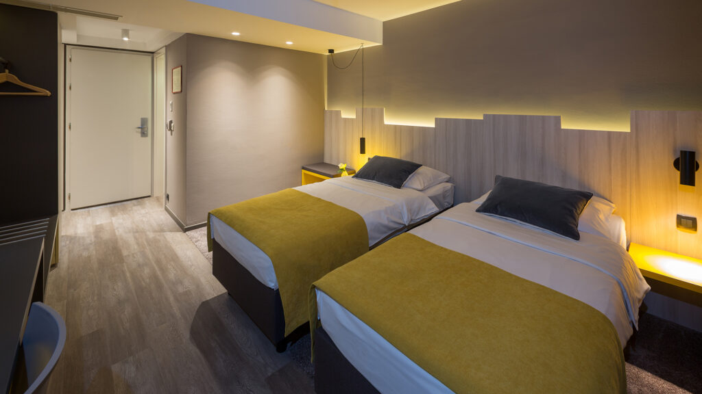 M hotel vzočna soba