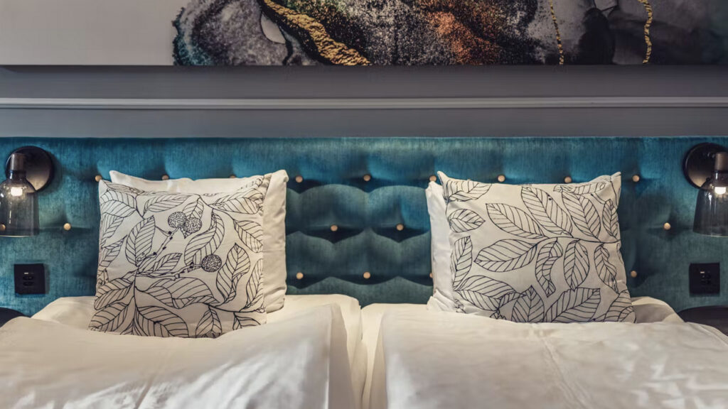 poseidon standard twin room