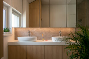 umivalnika v kopalnici